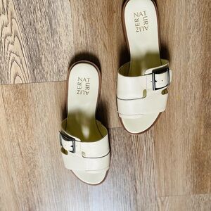 Naturalizer Faryn Women's Off-White Buckle Sandals